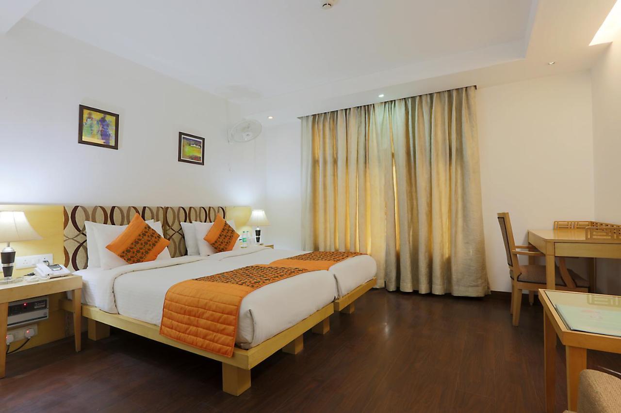 Hotel Arch Plaza - Near Yashobhoomi Convention Centre Dwarka Nuova Delhi Esterno foto